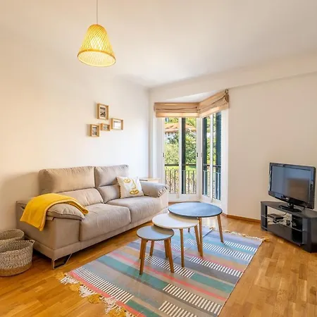 Eldomar 6aa Floor Near & Services * Funchal (Madeira)